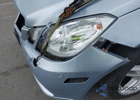 2013 Mercedes-Benz E 350 z USA, uszkodzony, nr VIN WDDKJ5KB4DF199306